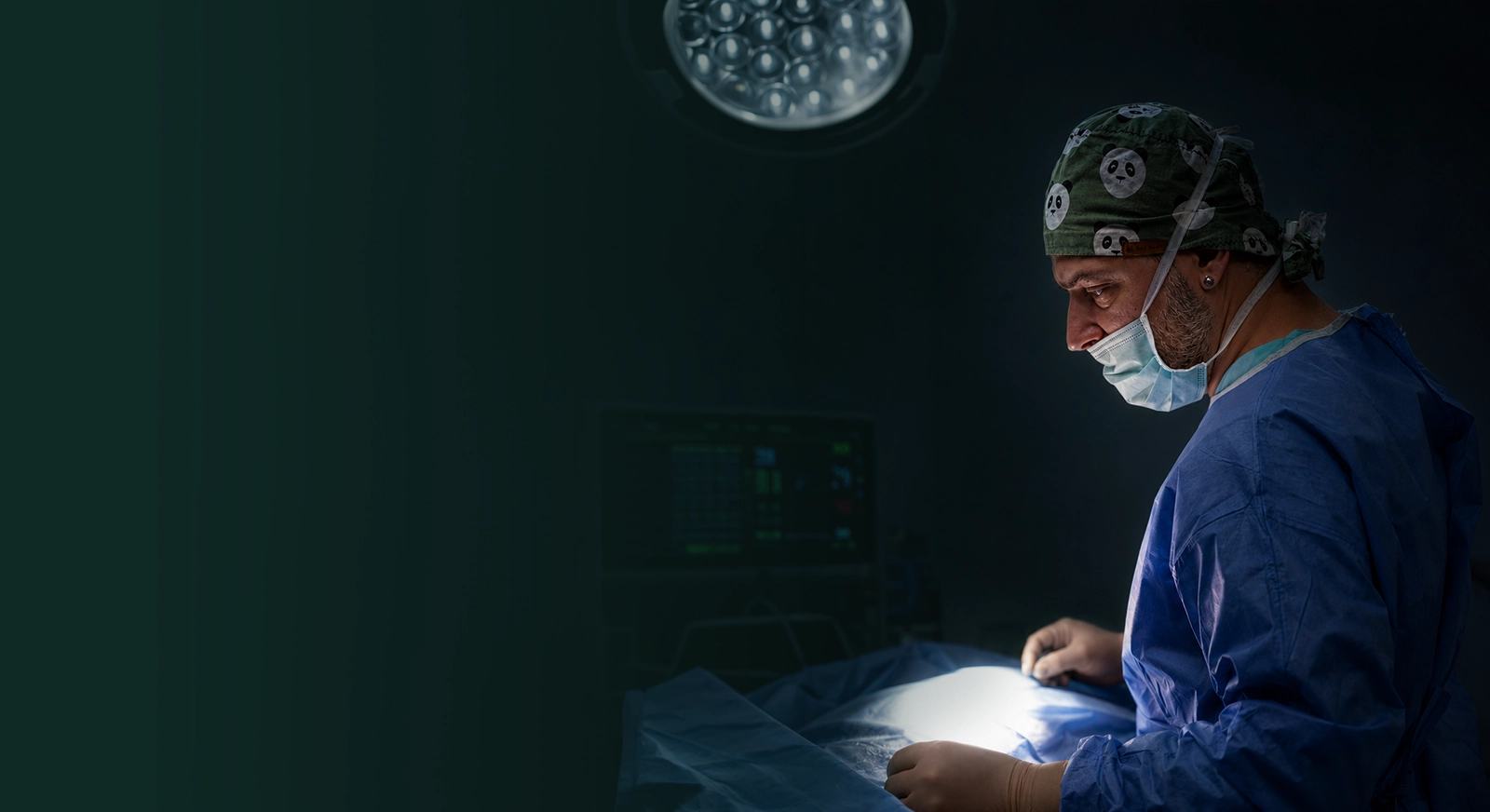 Op. Dr. G. Arda Pelen in the operating room