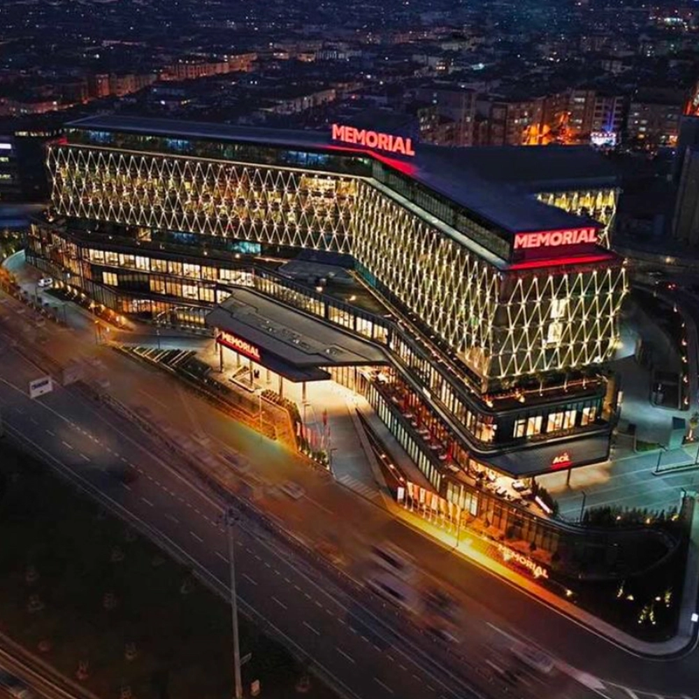 Memorial Hospital, İstanbul — where Op. Dr. Arda Pelen performs surgery